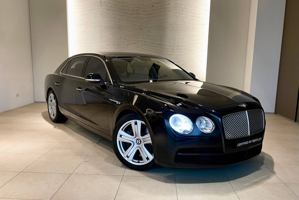 BENTLEY Flying Spur V8