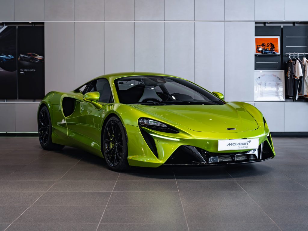 McLaren Artura Coupe