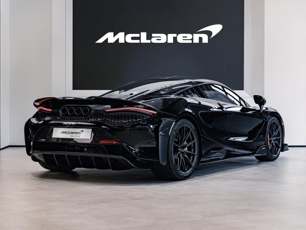 McLaren 765LT Coupe